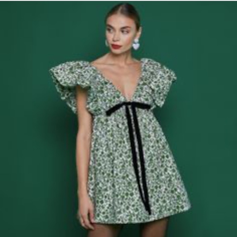 O.P.T Green Floral
V Neck Didi Tie Front Ruffled
Mini Dress S
